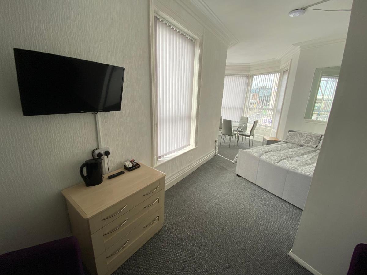 The Honley Hotel Blackpool Buitenkant foto