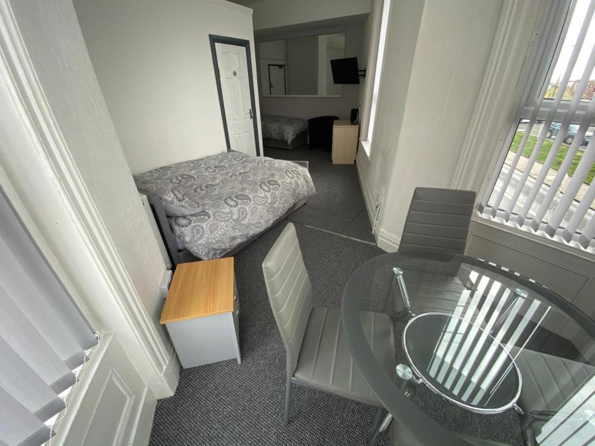 The Honley Hotel Blackpool Buitenkant foto