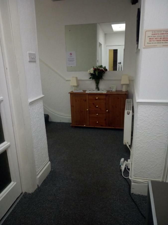 The Honley Hotel Blackpool Buitenkant foto